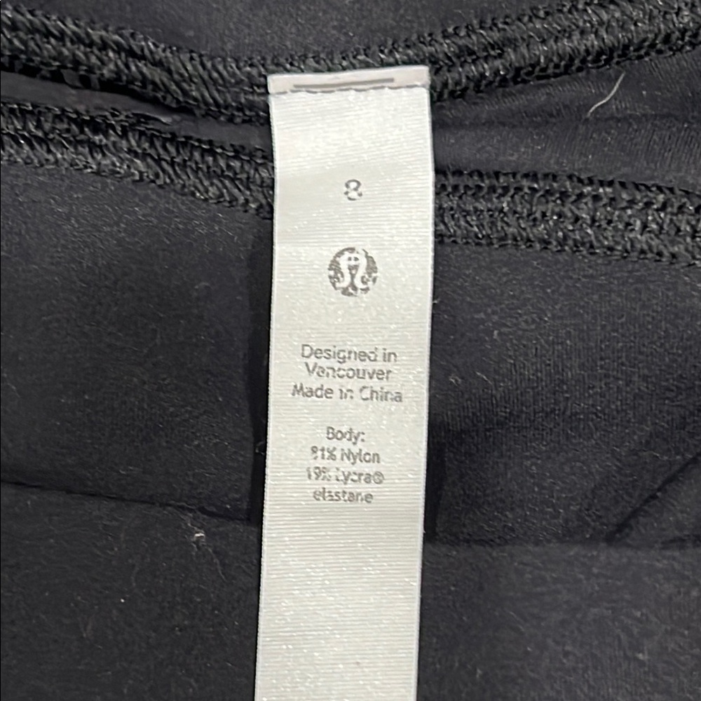 Black High-Waisted Leggings - Picture 5 of 9